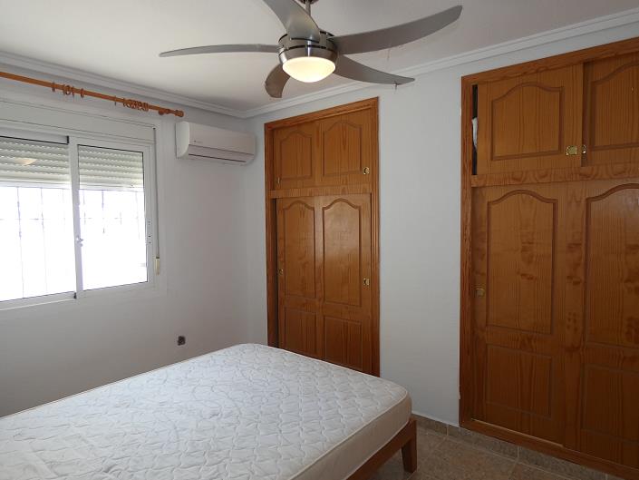 Image No.28-4 Bed Villa / Detached for sale