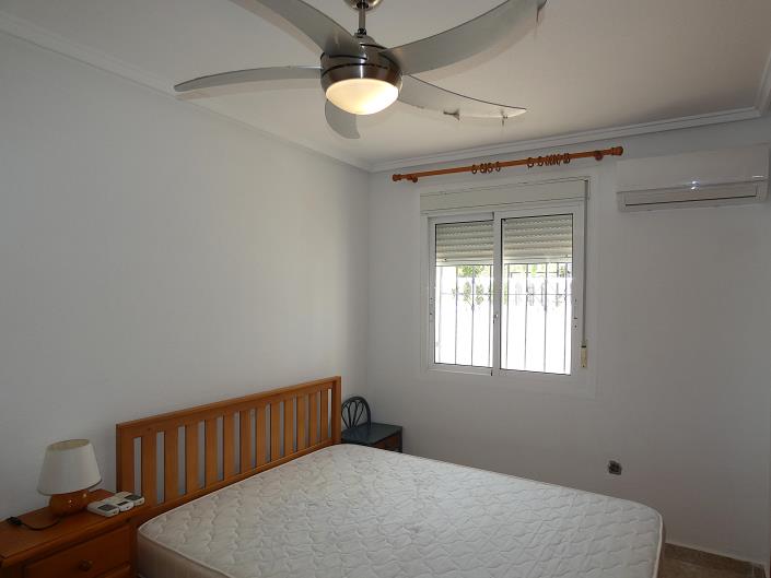 Image No.29-4 Bed Villa / Detached for sale