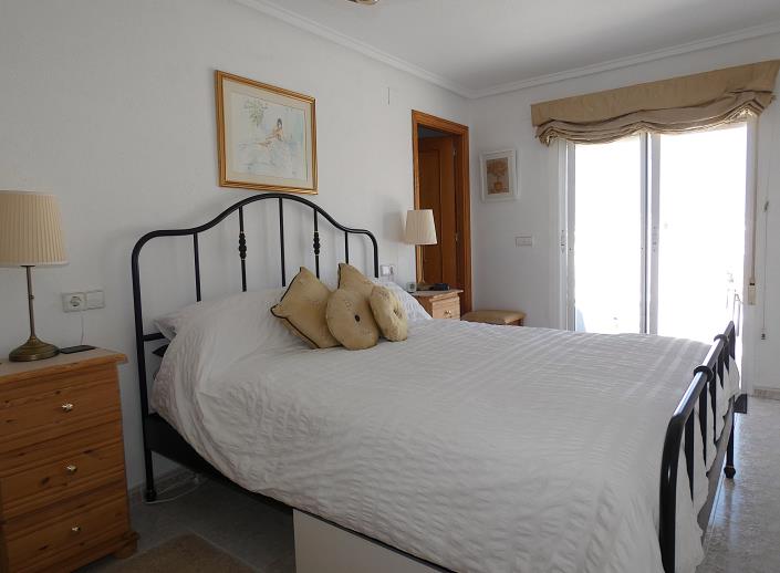 Image No.18-4 Bed Villa / Detached for sale