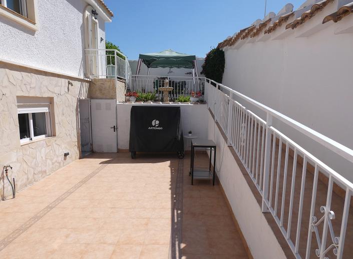 Image No.35-4 Bed Villa / Detached for sale