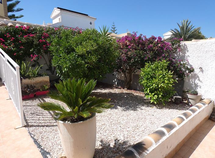Image No.37-4 Bed Villa / Detached for sale