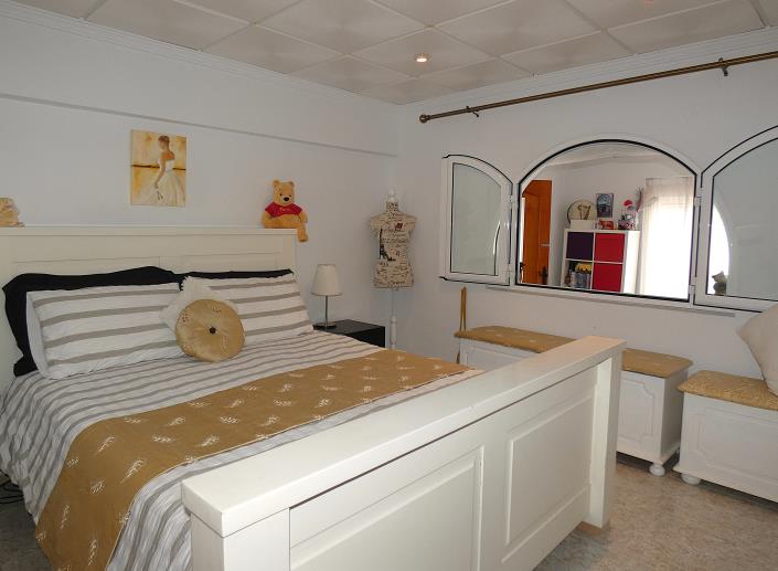 Image No.43-4 Bed Villa / Detached for sale