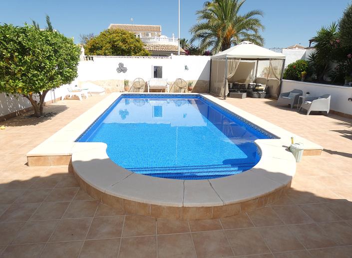 Image No.48-4 Bed Villa / Detached for sale