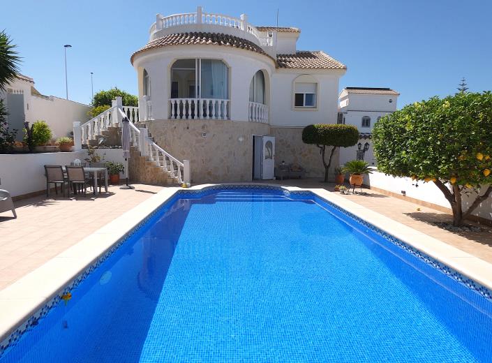 Image No.49-4 Bed Villa / Detached for sale