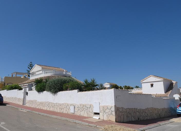 Image No.56-4 Bed Villa / Detached for sale
