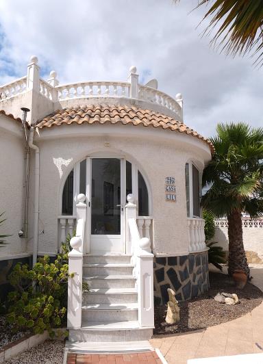 Image No.6-3 Bed Villa / Detached for sale