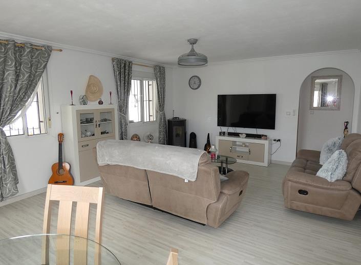 Image No.11-3 Bed Villa / Detached for sale