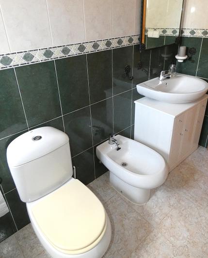 Image No.17-3 Bed Villa / Detached for sale