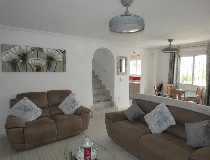 Image No.24-3 Bed Villa / Detached for sale