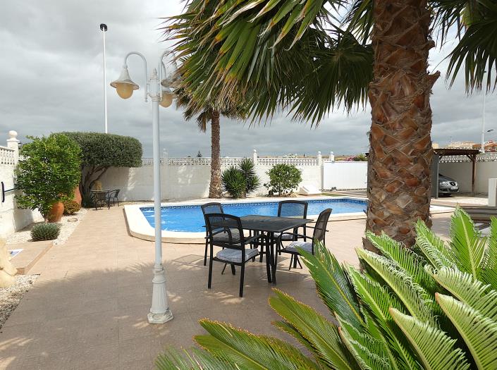 Image No.43-3 Bed Villa / Detached for sale