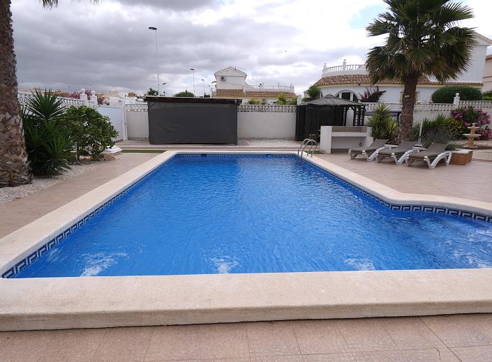 Image No.45-3 Bed Villa / Detached for sale