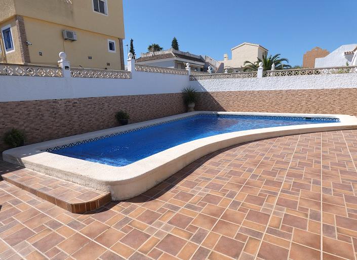 Image No.40-2 Bed Villa / Detached for sale
