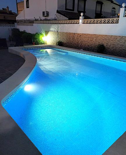 Image No.42-2 Bed Villa / Detached for sale