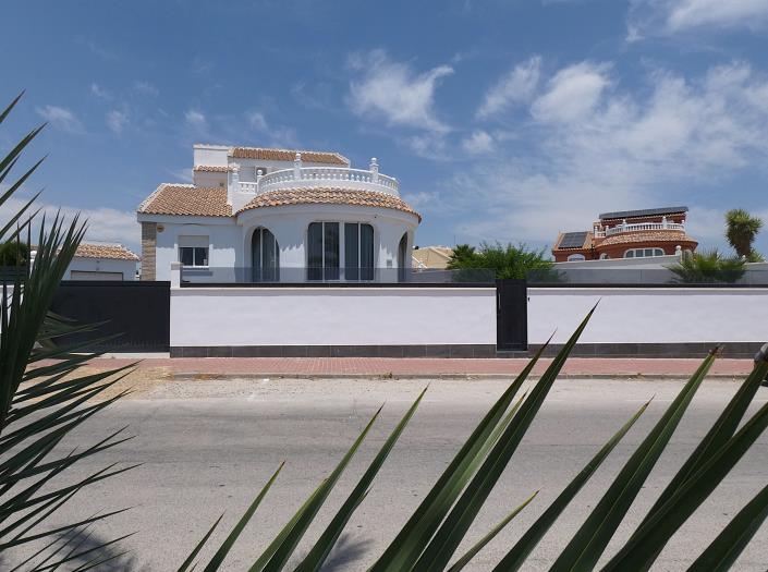 Image No.5-3 Bed Villa / Detached for sale