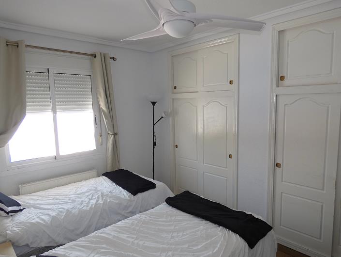 Image No.21-3 Bed Villa / Detached for sale