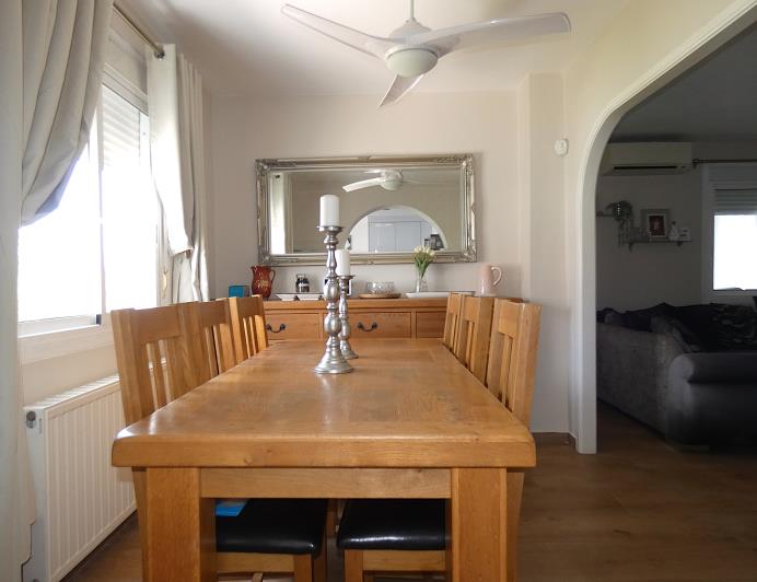 Image No.24-3 Bed Villa / Detached for sale