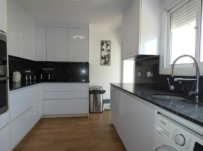 Image No.26-3 Bed Villa / Detached for sale