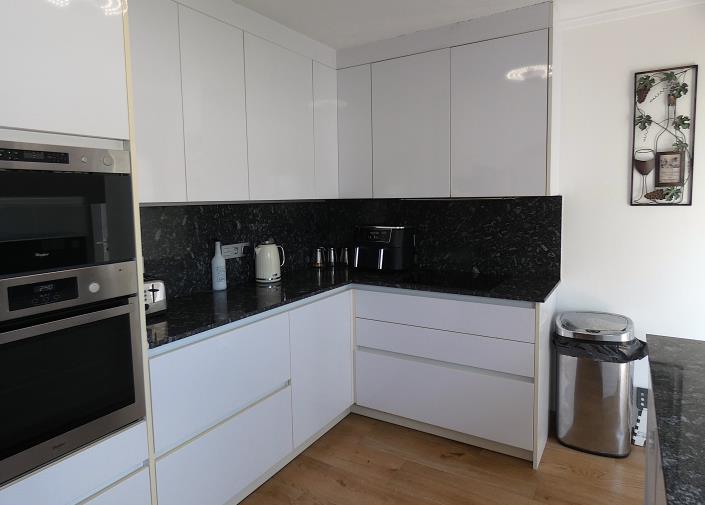Image No.27-3 Bed Villa / Detached for sale