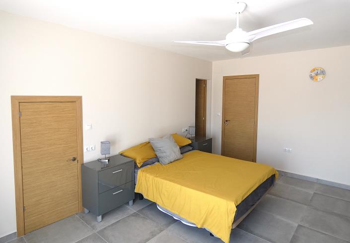 Image No.33-3 Bed Villa / Detached for sale
