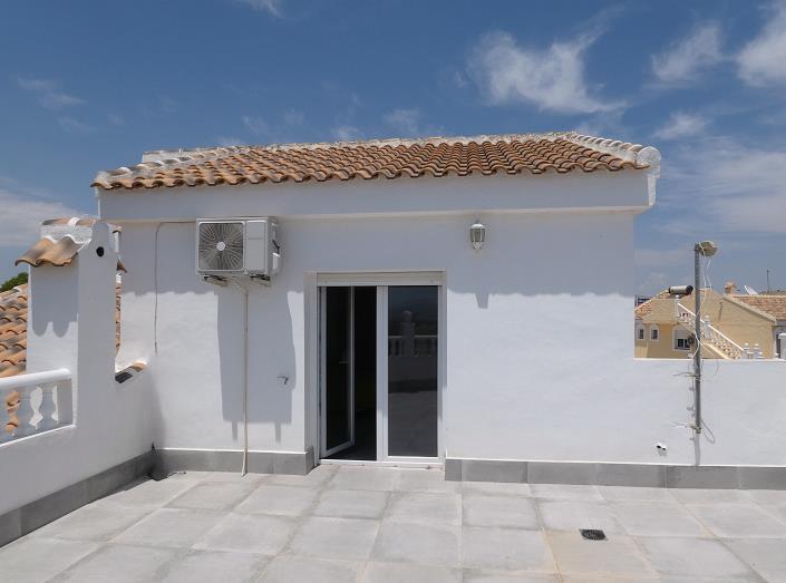 Image No.40-3 Bed Villa / Detached for sale