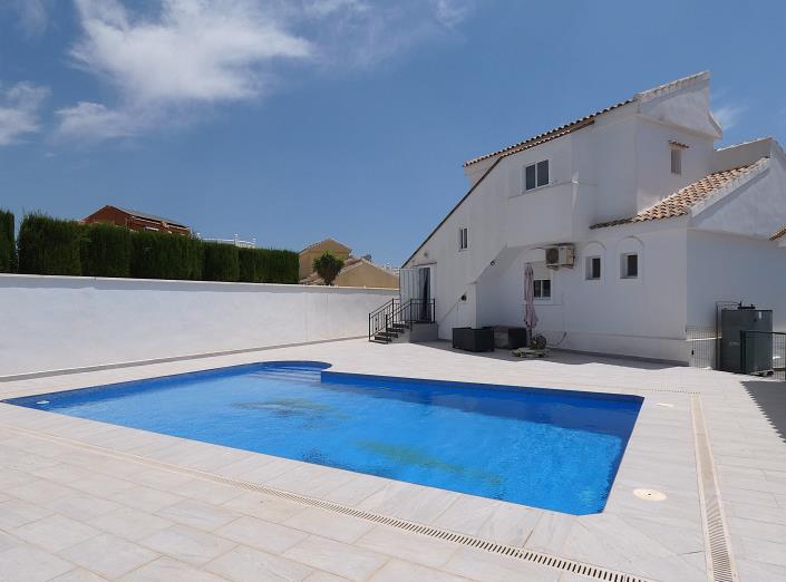 Image No.46-3 Bed Villa / Detached for sale