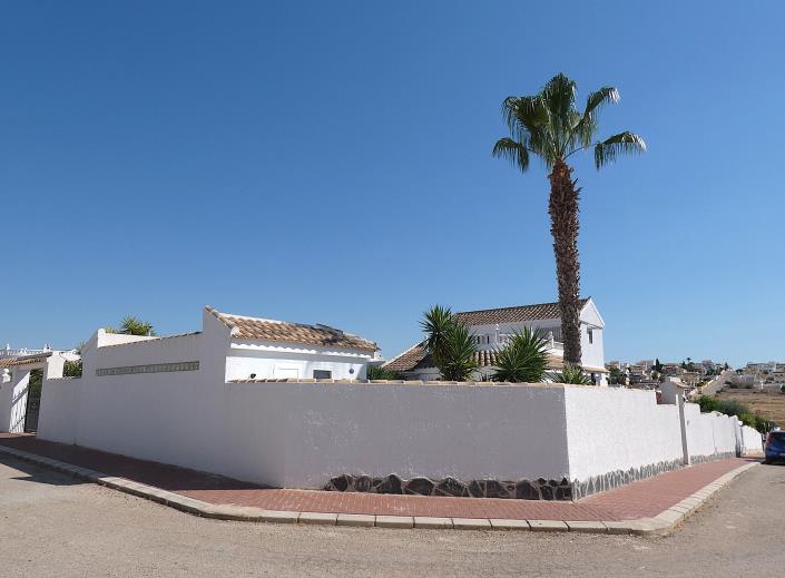 Image No.4-3 Bed Villa / Detached for sale