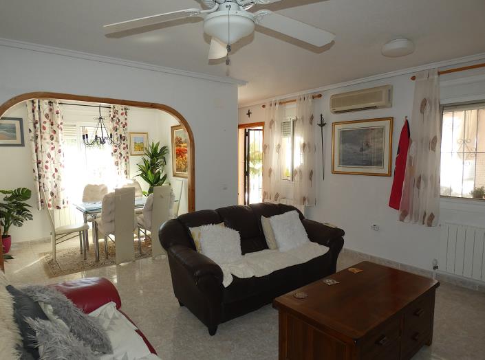 Image No.11-3 Bed Villa / Detached for sale