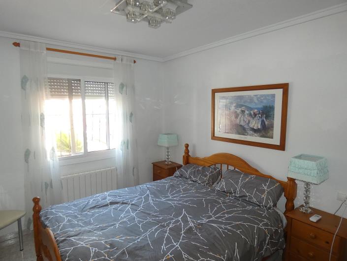 Image No.13-3 Bed Villa / Detached for sale