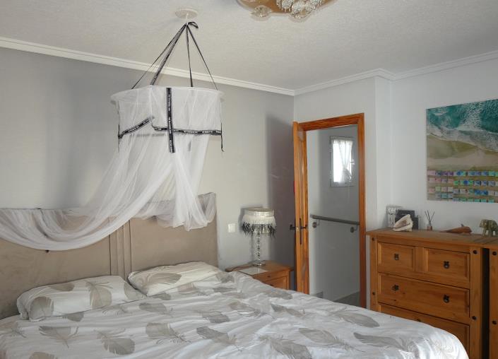 Image No.23-3 Bed Villa / Detached for sale