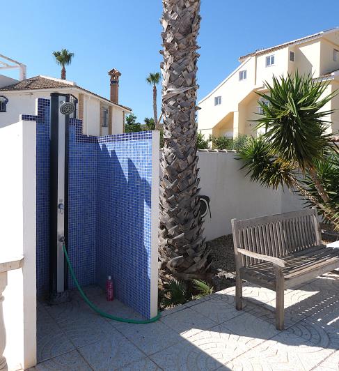 Image No.57-3 Bed Villa / Detached for sale