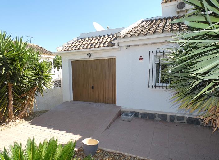 Image No.58-3 Bed Villa / Detached for sale