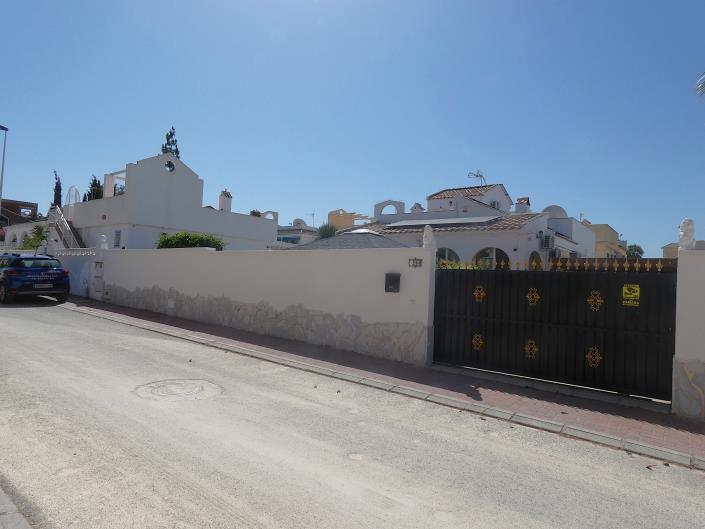 Image No.4-3 Bed Villa / Detached for sale