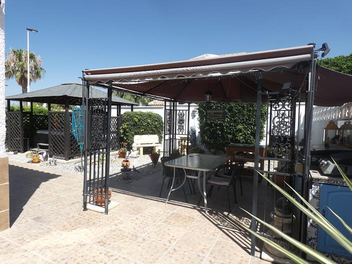 Image No.9-3 Bed Villa / Detached for sale