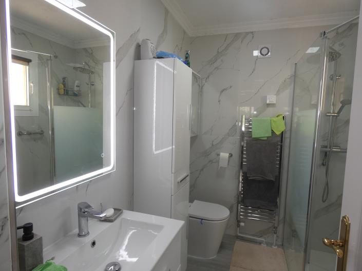 Image No.28-3 Bed Villa / Detached for sale