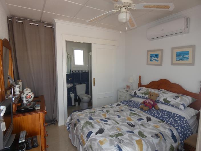 Image No.32-3 Bed Villa / Detached for sale