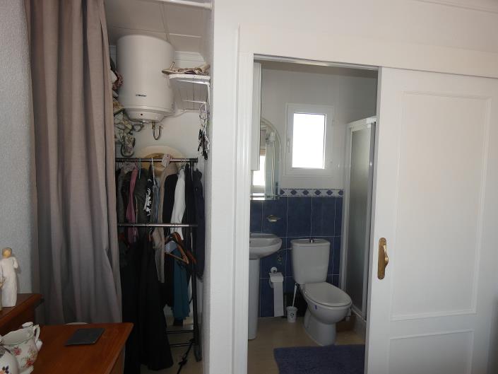 Image No.33-3 Bed Villa / Detached for sale