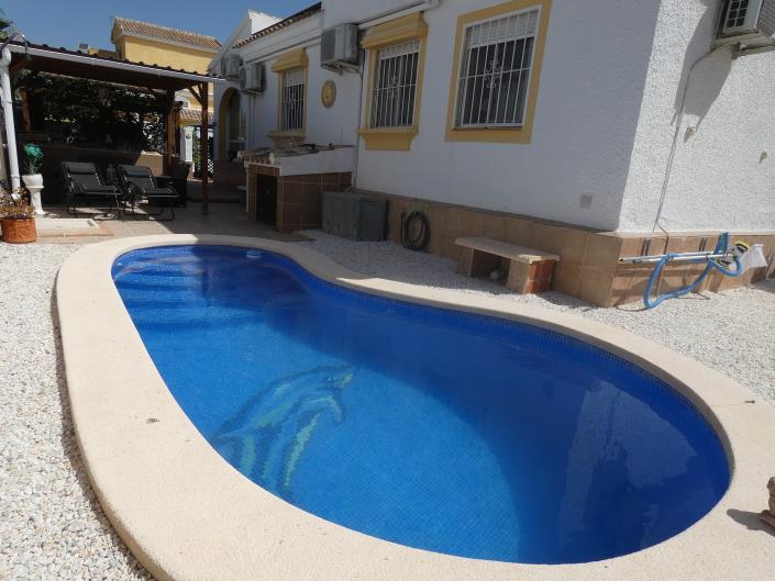 Image No.42-3 Bed Villa / Detached for sale