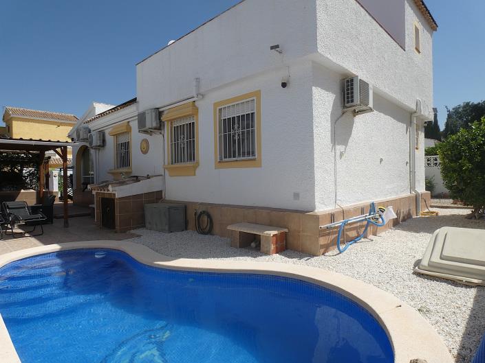 Image No.43-3 Bed Villa / Detached for sale