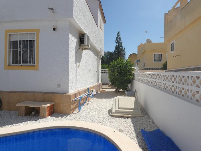 Image No.48-3 Bed Villa / Detached for sale