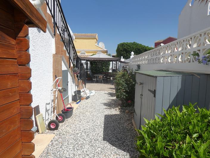Image No.53-3 Bed Villa / Detached for sale