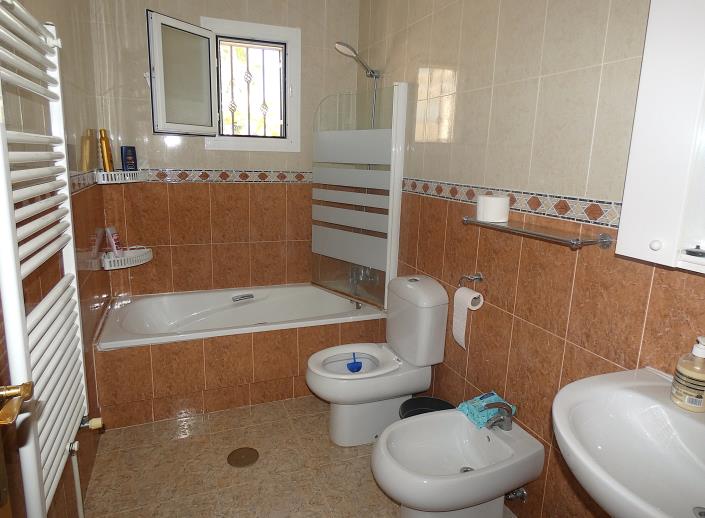 Image No.14-5 Bed Villa / Detached for sale