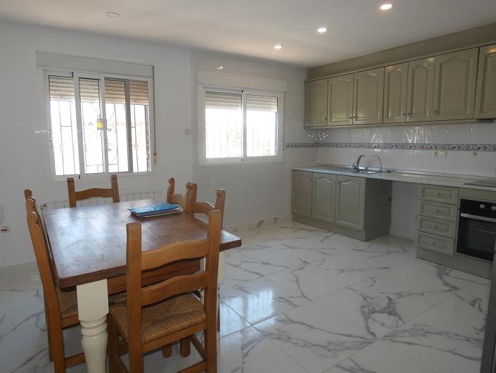 Image No.20-5 Bed Villa / Detached for sale