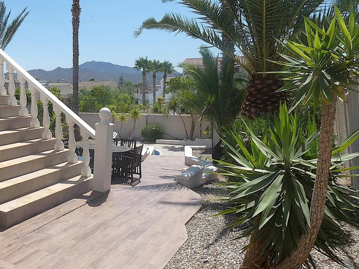 Image No.29-5 Bed Villa / Detached for sale