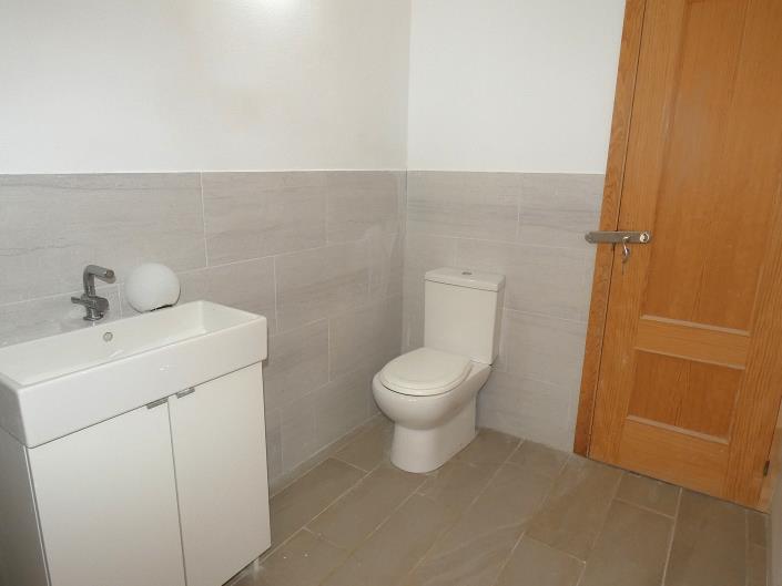 Image No.35-5 Bed Villa / Detached for sale