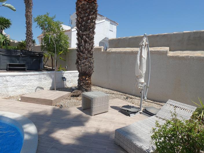 Image No.55-5 Bed Villa / Detached for sale