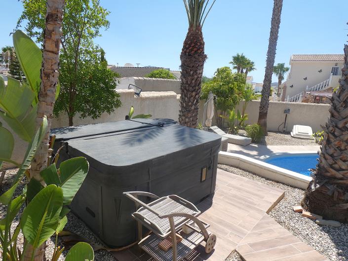 Image No.56-5 Bed Villa / Detached for sale