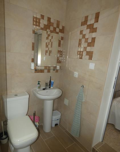 Image No.20-2 Bed Villa / Detached for sale