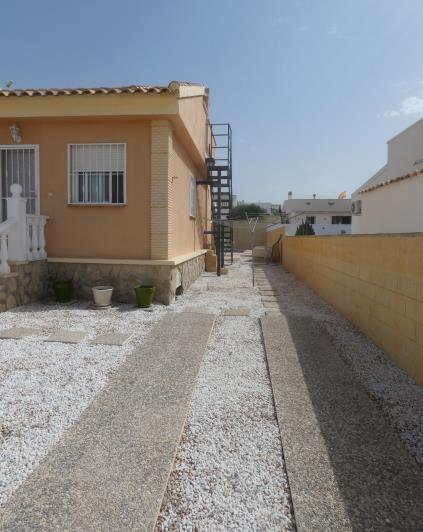 Image No.53-2 Bed Villa / Detached for sale