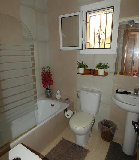 Image No.20-2 Bed Villa for sale
