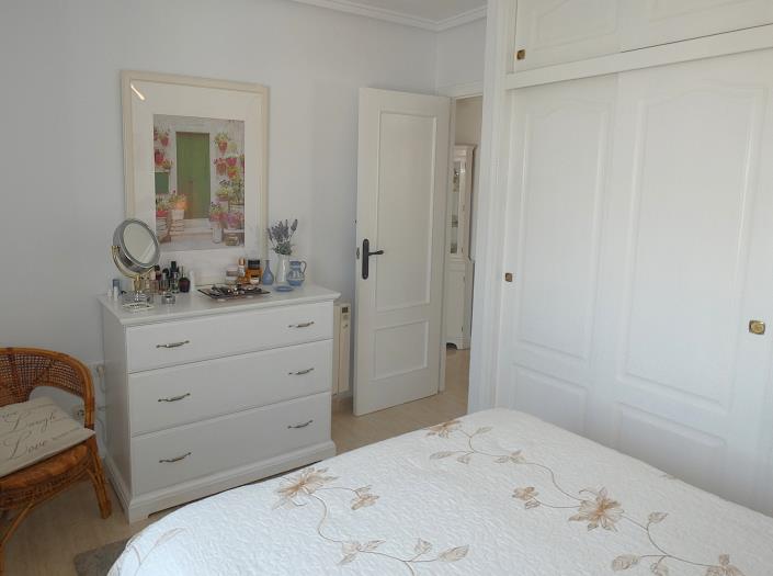 Image No.19-2 Bed Semi-Detached for sale